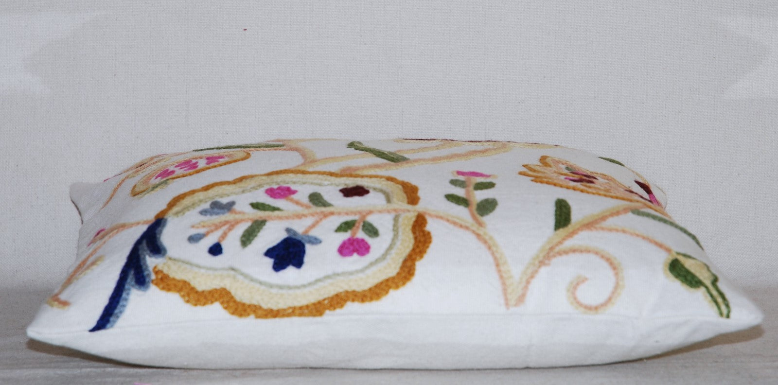 Crewel Embroidery Throw Pillowcase, Cushion Cover "Watlab", Multicolor Pastels #CW326