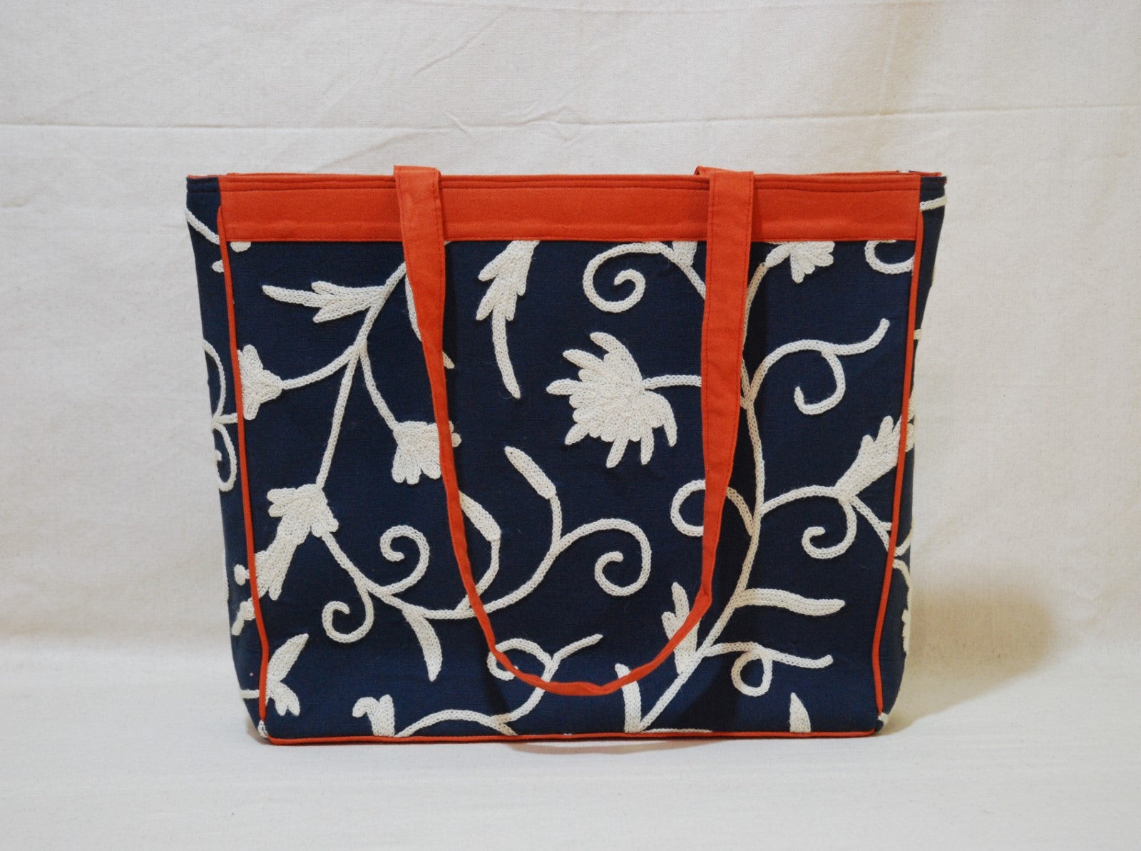 Crewel Embroidered Tote Bag, Shopping Carry Bag, White on Navy #CBG111